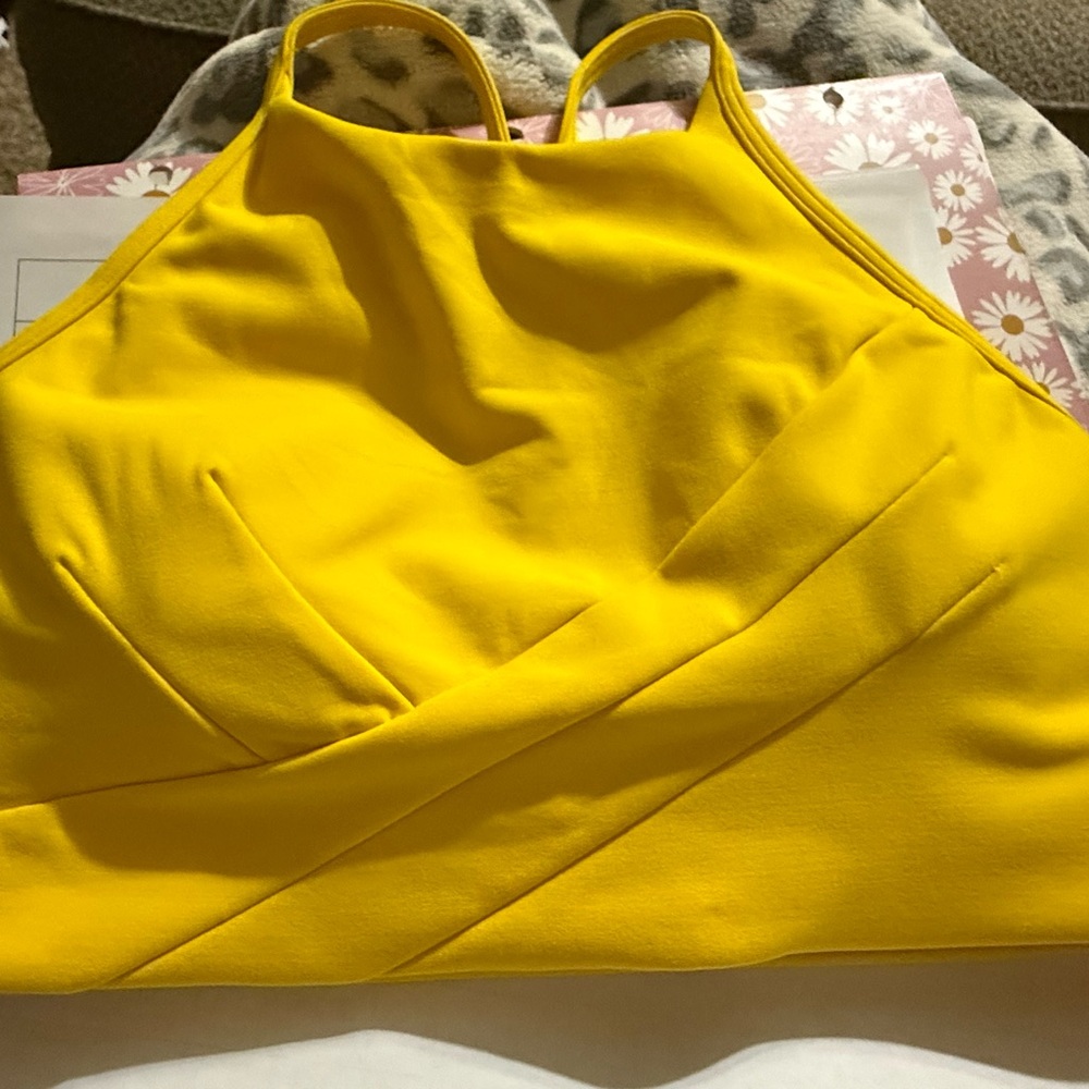 Lululemon Flow Y Wrap-Front High-Neck Bra (Mazzy Yellow)